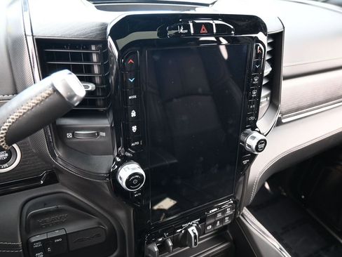 Used 2024 RAM 3500 Limited image 17