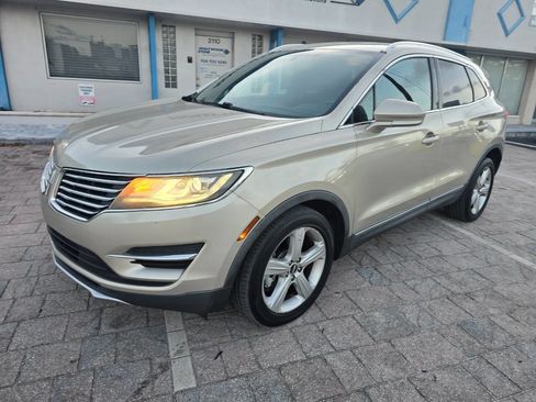 Used 2017 Lincoln MKC Premiere FWD image 1