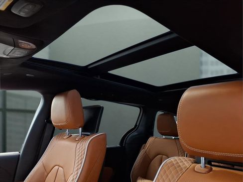 New 2026 Chrysler Pacifica Pinnacle image 14