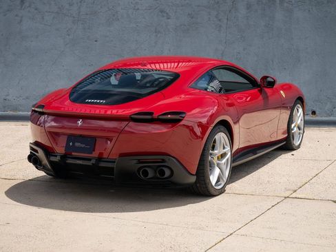 Certified 2022 Ferrari Roma RWD image 7