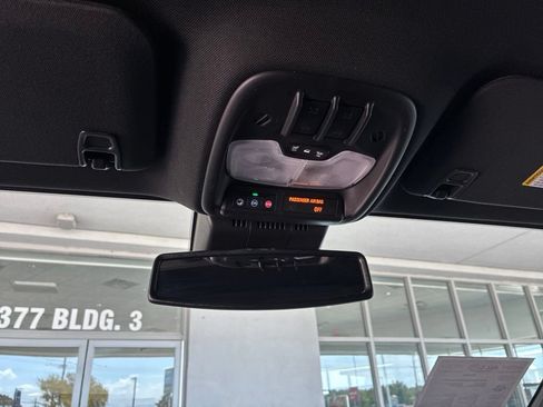 Used 2023 Chevrolet Colorado ZR2 w/ ZR2 Convenience Package III AWD/4WD image 35