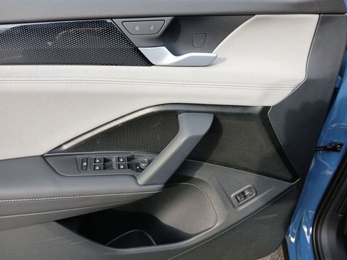 New 2026 Volkswagen Tiguan SE R-Line AWD/4WD image 11