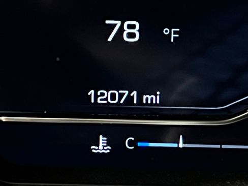 Used 2024 GMC Sierra 2500 Denali w/ Denali Reserve Package image 11