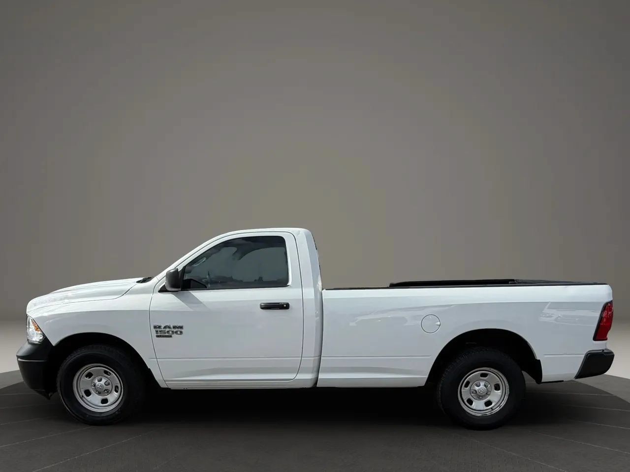 Used 2022 RAM 1500 Tradesman w/ Power & Remote Entry Group AWD/4WD image 3