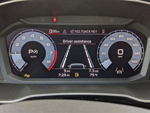 New 2025 Audi Q3 2.0T Premium image 10