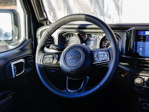 New 2026 Jeep Gladiator Sport AWD/4WD image 16