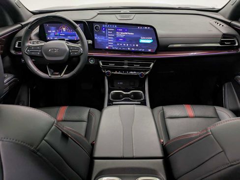 Used 2024 Chevrolet Traverse RS image 16