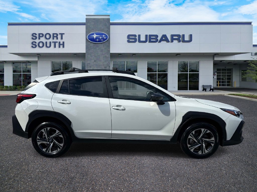 Used 2024 Subaru Crosstrek 2.0i Premium w/ Crosstrek Mirror Package AWD/4WD image 2