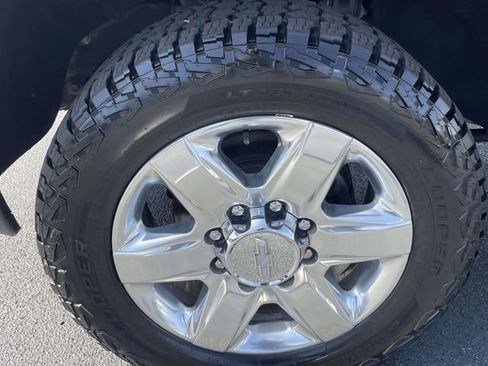 Used 2020 Chevrolet Silverado 2500 LTZ w/ Technology Package image 8