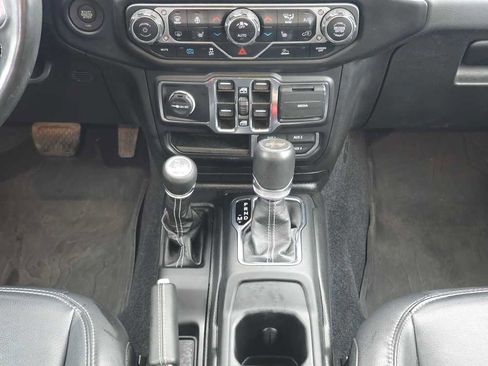 Used 2023 Jeep Wrangler Sahara w/ Cold Weather Group image 13