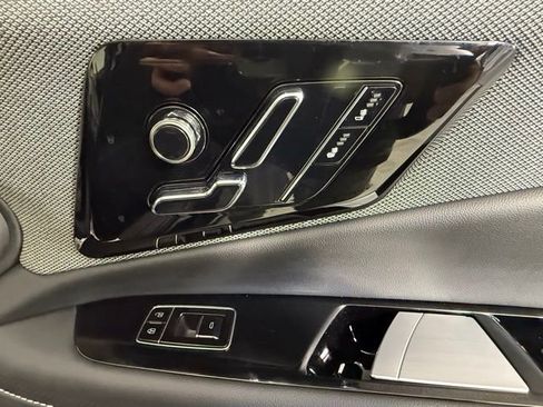 Used 2025 Cadillac Optiq Luxury 1 image 35