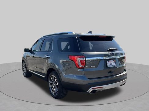 Used 2017 Ford Explorer Platinum AWD/4WD image 5