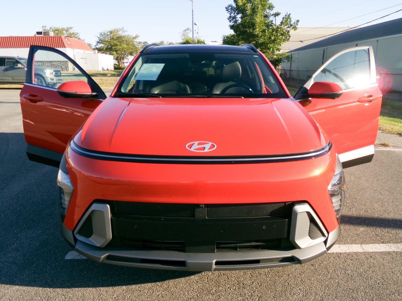 Used 2024 Hyundai Kona Limited FWD image 7