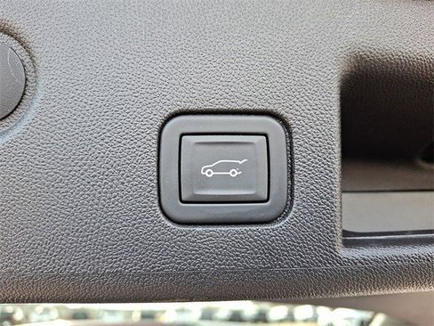 Certified 2024 Chevrolet Equinox LT w/ LPO, Floor Liner Package image 30