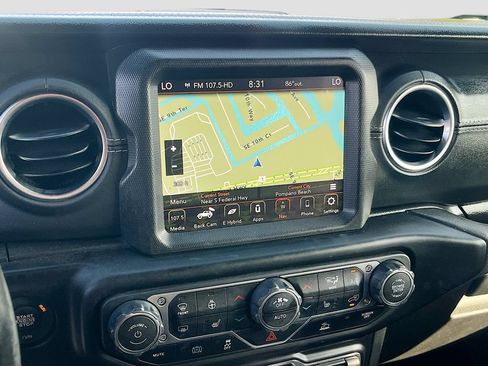 Used 2022 Jeep Wrangler Unlimited Sahara w/ Cold Weather Group AWD/4WD image 14
