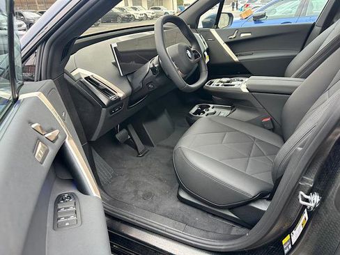 New 2026 BMW iX xDrive45 image 4