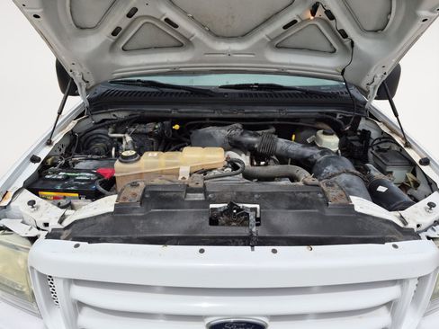 Used 2004 Ford F250 XL AWD/4WD image 26