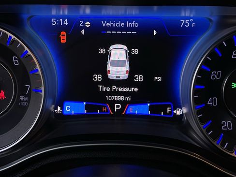 Used 2020 Chrysler 300 Limited image 15