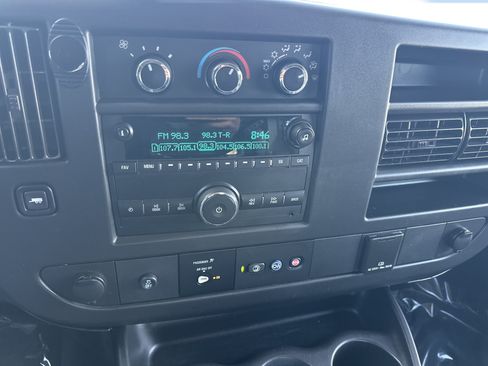 Certified 2019 Chevrolet Express 2500 RWD image 10