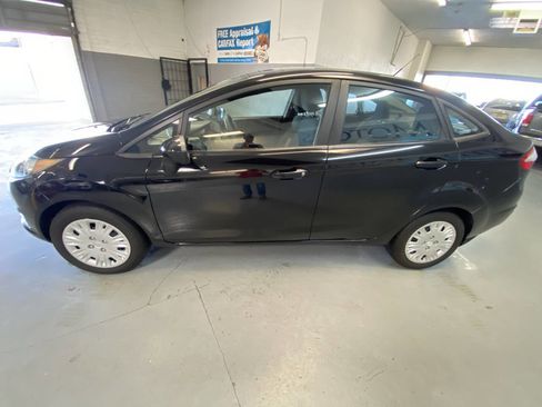 Used 2018 Ford Fiesta S image 21
