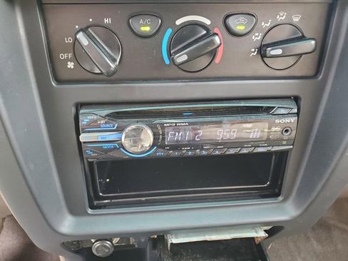 Used 2001 Toyota 4Runner SR5 image 25