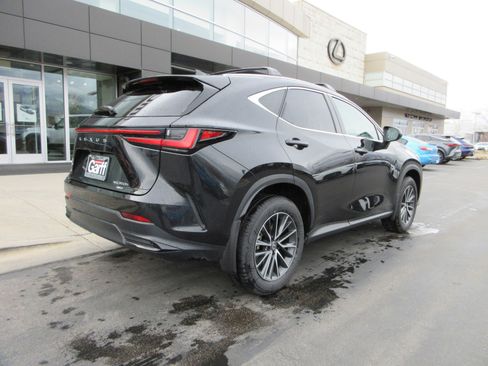 Used 2025 Lexus NX 350 AWD image 9