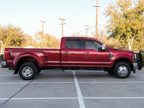 Used 2018 Ford F350 XLT w/ XLT Premium Package image 9