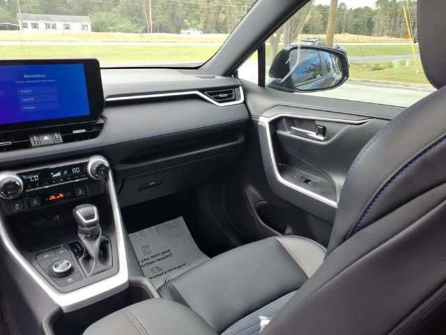 Used 2024 Toyota RAV4 XSE AWD/4WD image 11