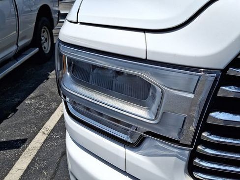 Used 2023 RAM 2500 Laramie AWD/4WD image 9