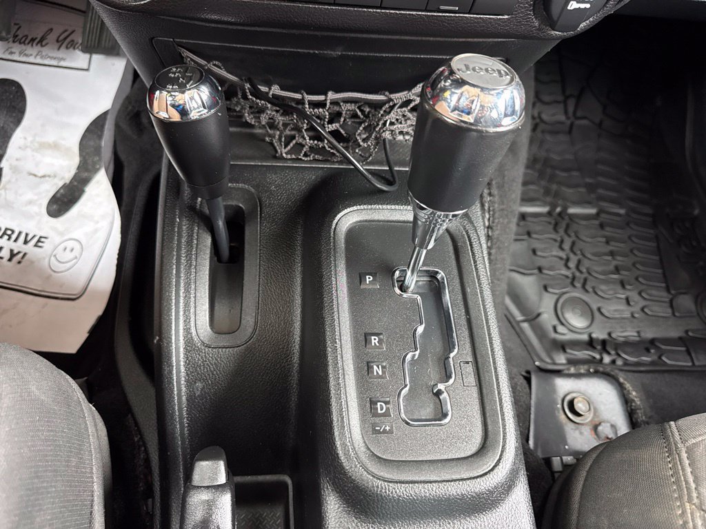 Used 2017 Jeep Wrangler Unlimited Sport AWD/4WD image 16