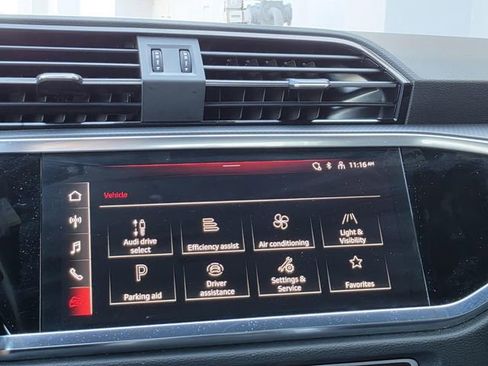 Used 2024 Audi Q3 2.0T Premium image 15