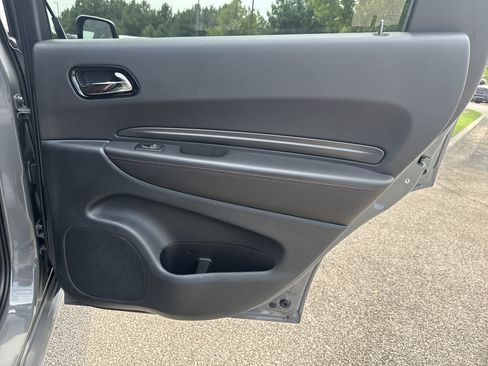 Used 2024 Dodge Durango GT RWD image 16