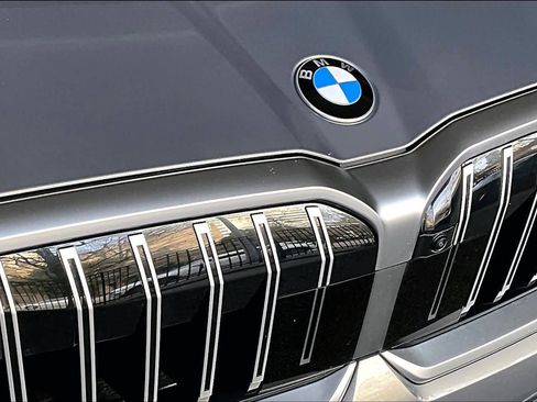 Certified 2026 BMW 530i image 30