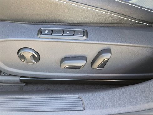 New 2026 Volkswagen Jetta SEL image 19