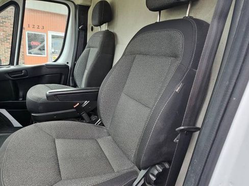 Used 2023 RAM ProMaster 2500 FWD image 12
