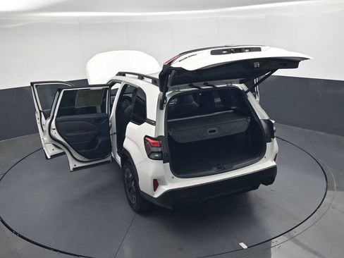 Used 2025 Subaru Forester Premium AWD/4WD image 54