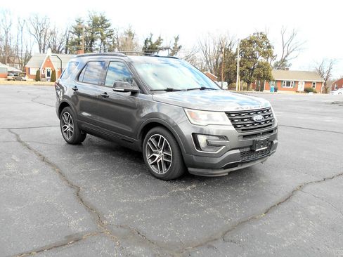 Used 2016 Ford Explorer Sport w/ Equipment Group 401A image 4