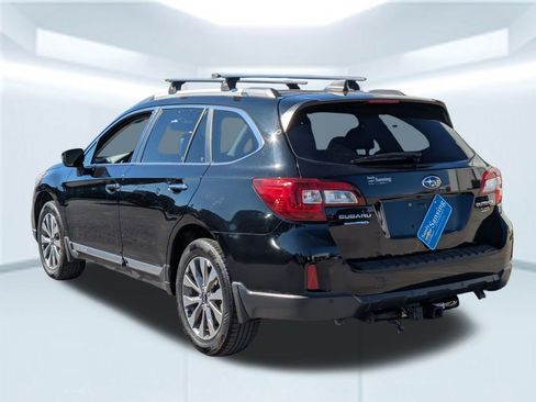 Used 2017 Subaru Outback 3.6R Touring w/ Popular Package #5A image 4