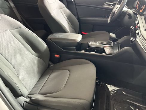 Used 2026 Kia Sportage LX FWD image 26