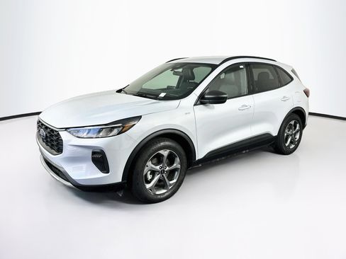 Used 2025 Ford Escape ST-Line FWD image 3