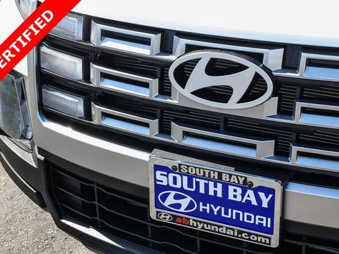 Certified 2025 Hyundai Santa Cruz SE FWD image 11