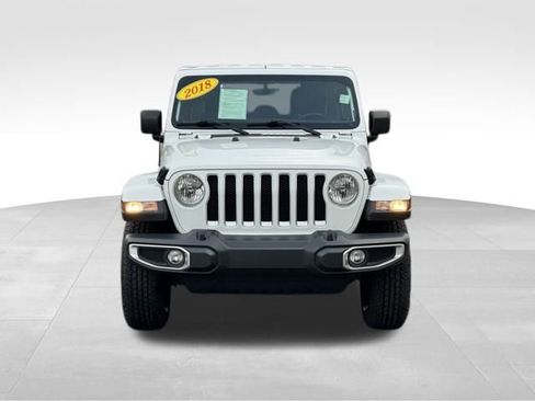 Used 2018 Jeep Wrangler Unlimited Sahara image 11