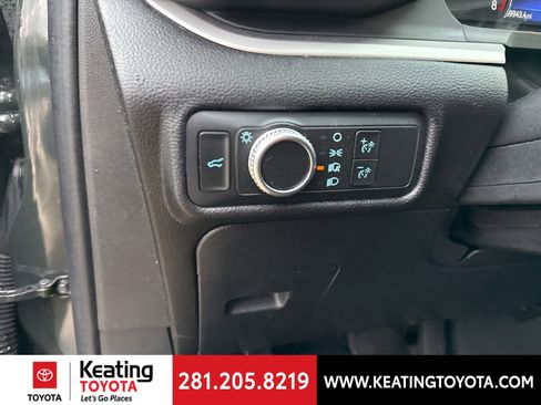 Used 2022 Ford Explorer XLT RWD image 13