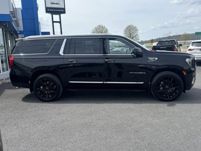 Used 2023 GMC Yukon XL SLT w/ SLT Premium Package