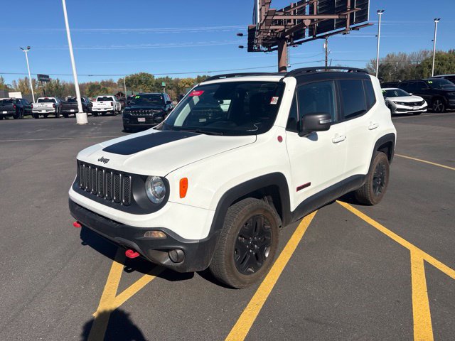 Used 2018 Jeep Renegade Trailhawk AWD/4WD image 3