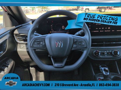 Used 2024 Buick Envista Preferred w/ Advanced Safety Package FWD image 16