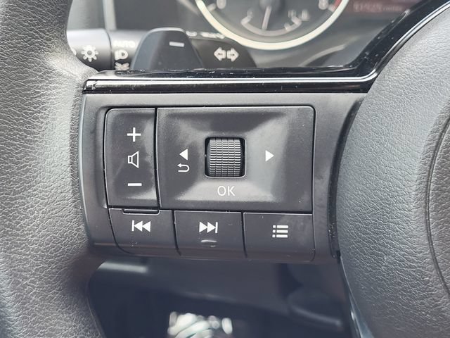 Certified 2023 Nissan Rogue SV FWD image 14