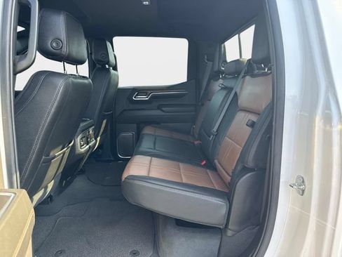 Used 2024 Chevrolet Silverado 1500 High Country AWD/4WD image 12