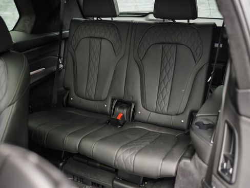 Used 2024 BMW X7 M60i w/ Executive Package image 25