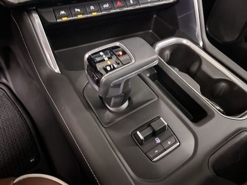 Certified 2025 GMC Sierra 1500 Denali Ultimate AWD/4WD image 16